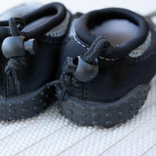 Load image into Gallery viewer, Kids-Youth Watershoes
